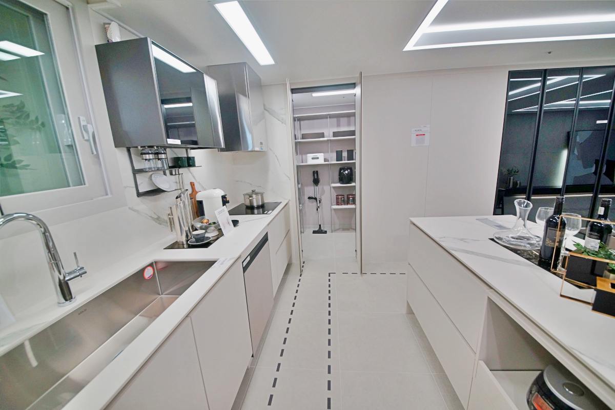  �����Ǿ� ����ź�� ����Ƽ �ΰ��Ӵ�  84���ֺ��� 46-56